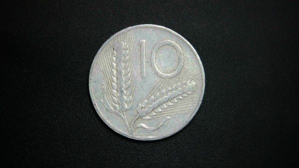 Genuine Authentic Foreign Coin Reverse From Italy For Sale #19a