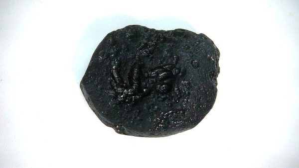 Black Tibetan Tektite Metaphysical For Sale from East Asia #91 - Image 2