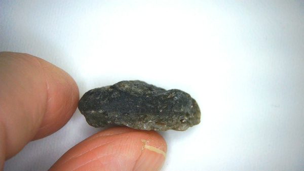 Darwin Glass Tasmanian Tektite from Australia 3.1 grams #26 - Image 3