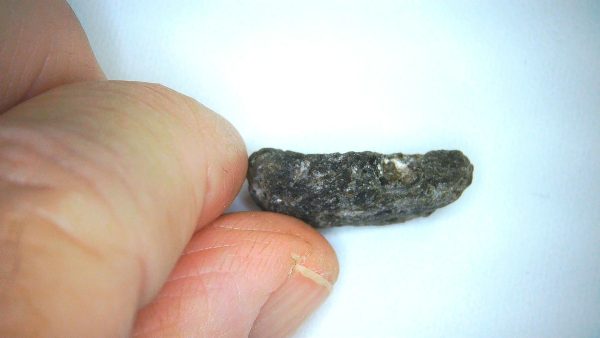 Darwin Glass Tasmanian Tektite from Australia 1.9 grams #28 - Image 3